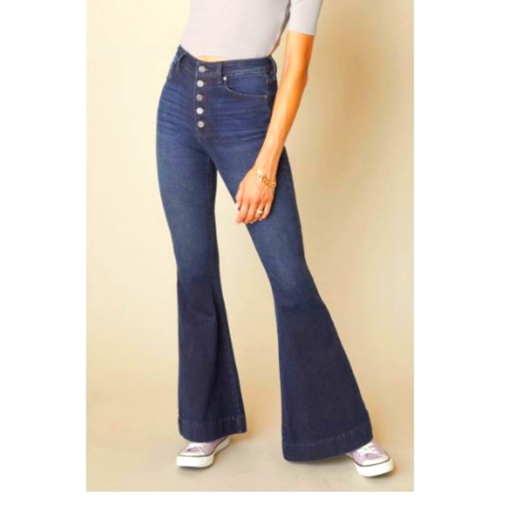 KanCan Colbie High Rise Super Flare Jeans Dark Wash size 13/30